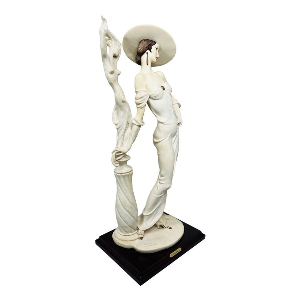 Giuseppe Armani Vintage 1992 Porcelain Statue 18" - Picture 6 of 13